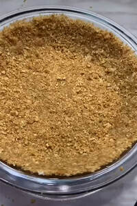 Sugar, flour, and egg mixture