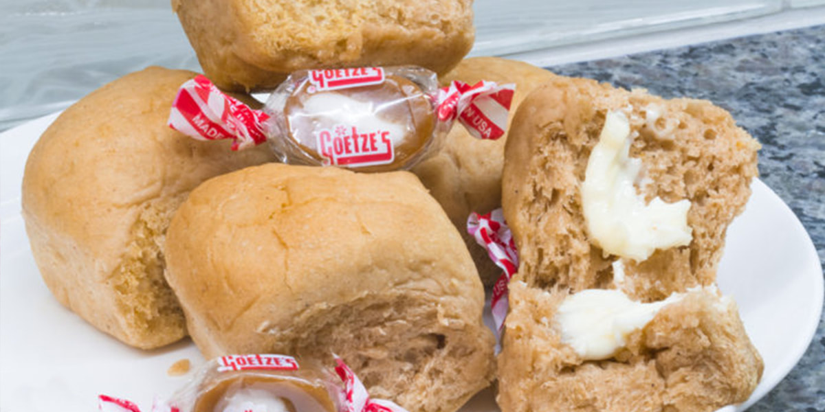 Caramel Pumpkin Dinner Rolls
