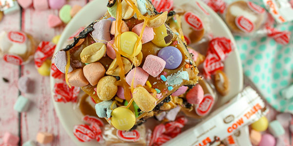 Spring Caramel Peanut Butter Cookie Fudge